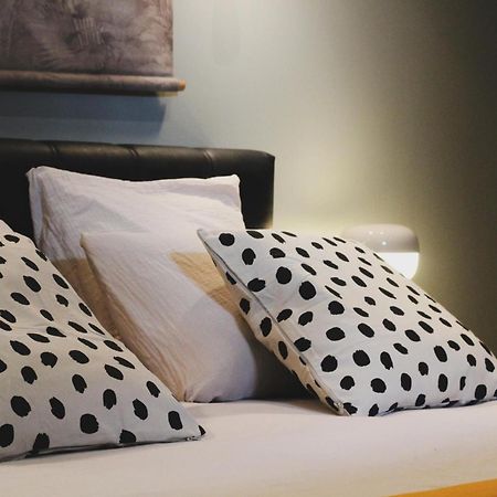 Au Bout Du Pre Otel Pézenas Dış mekan fotoğraf