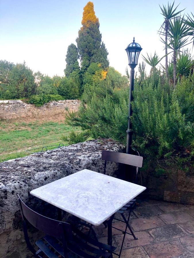 Au Bout Du Pre Otel Pézenas Dış mekan fotoğraf
