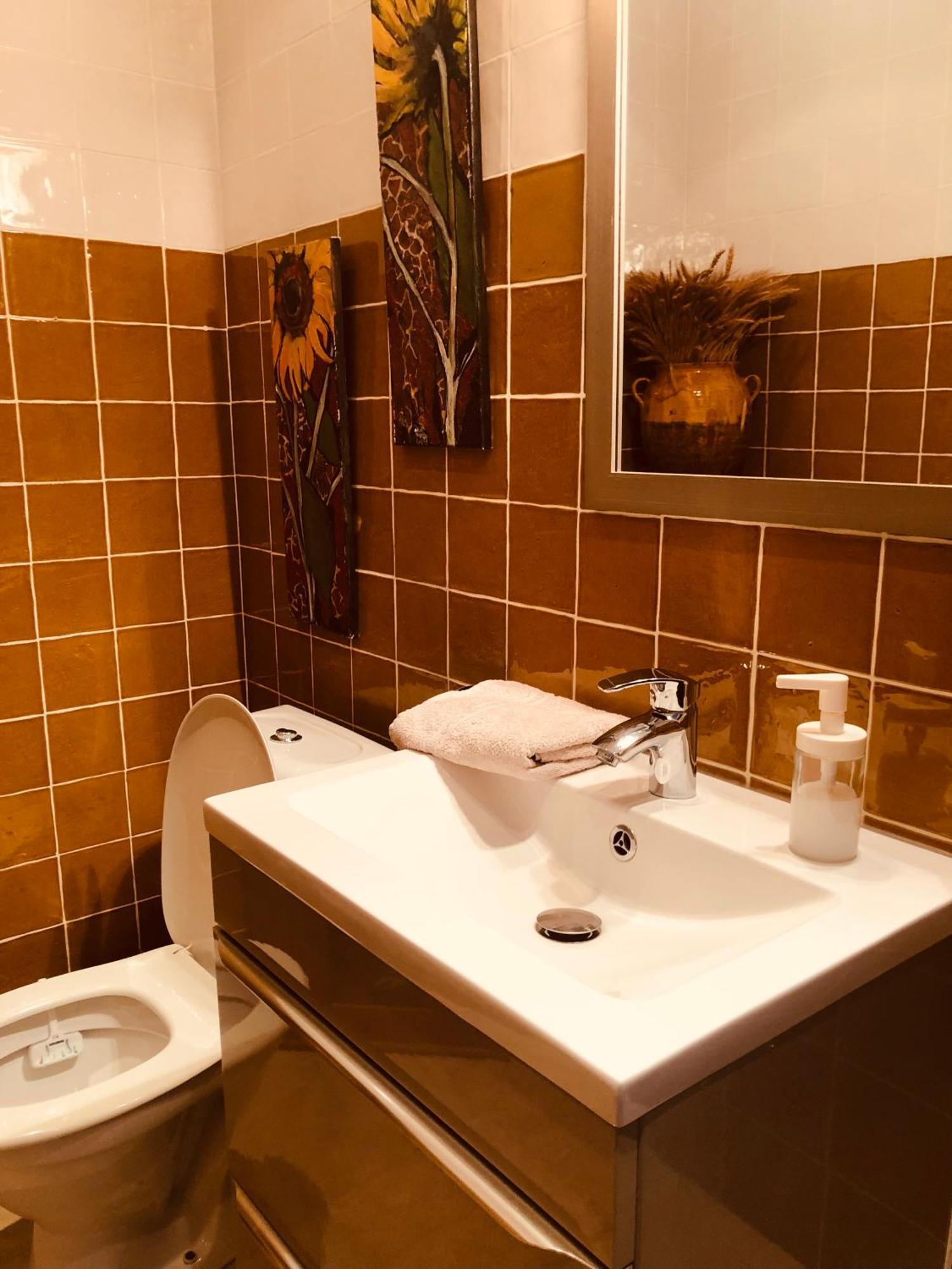 Au Bout Du Pre Otel Pézenas Dış mekan fotoğraf